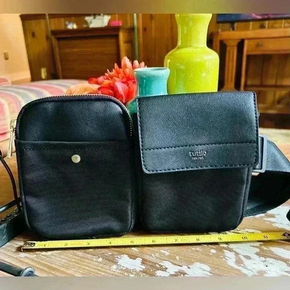 Tutilo New York crossbody adjustable belt bag, black bag, NWT, 2 big pockets - Picture 3 of 10